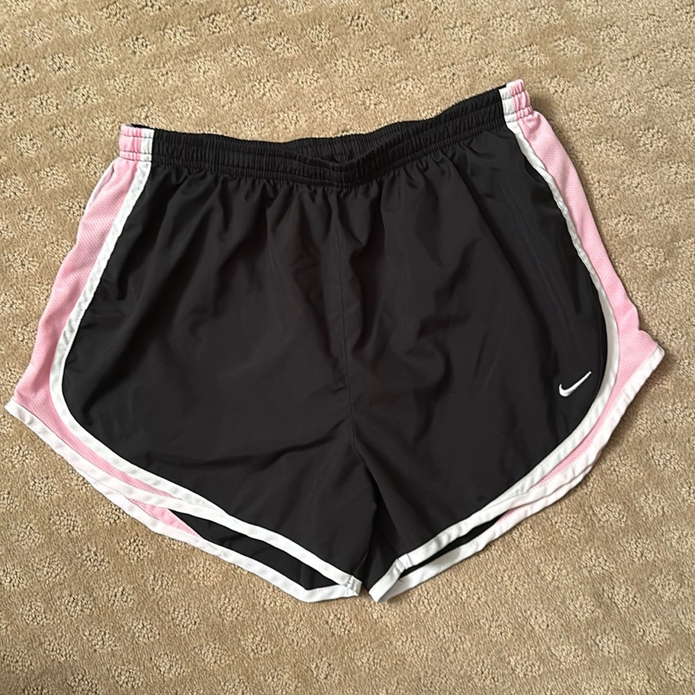 Nike Dri-Fit Shorts. Black/pink/white. Size Large